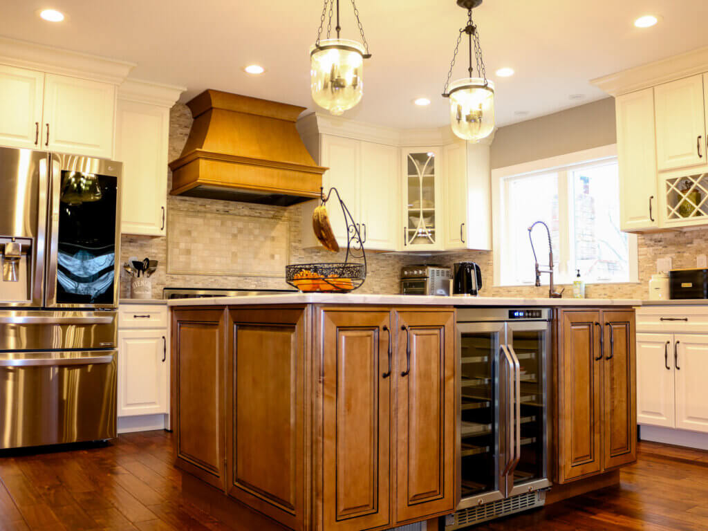 Top kitchen remodeling with wood cabinetry