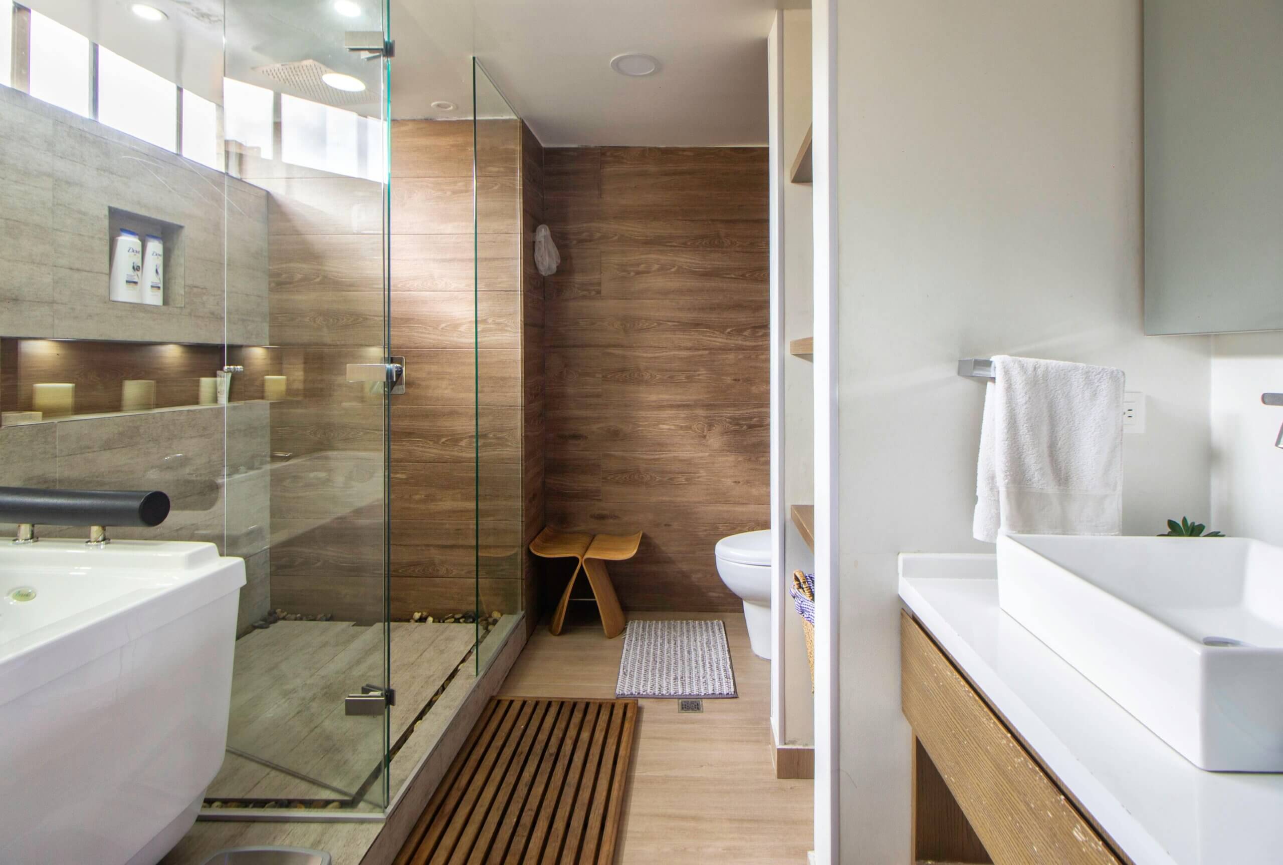 Modern bathroom with engineered hardwood flooring
