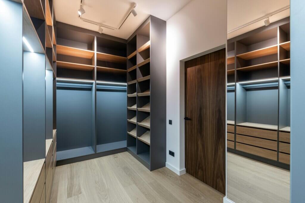 Modular closet design