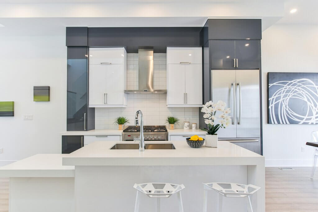 Minimalist kitchen finishing touches