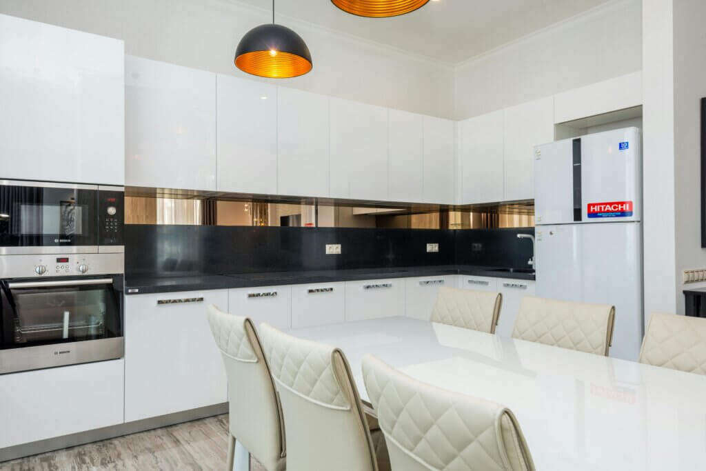 Minimalist kitchen with built in appliances