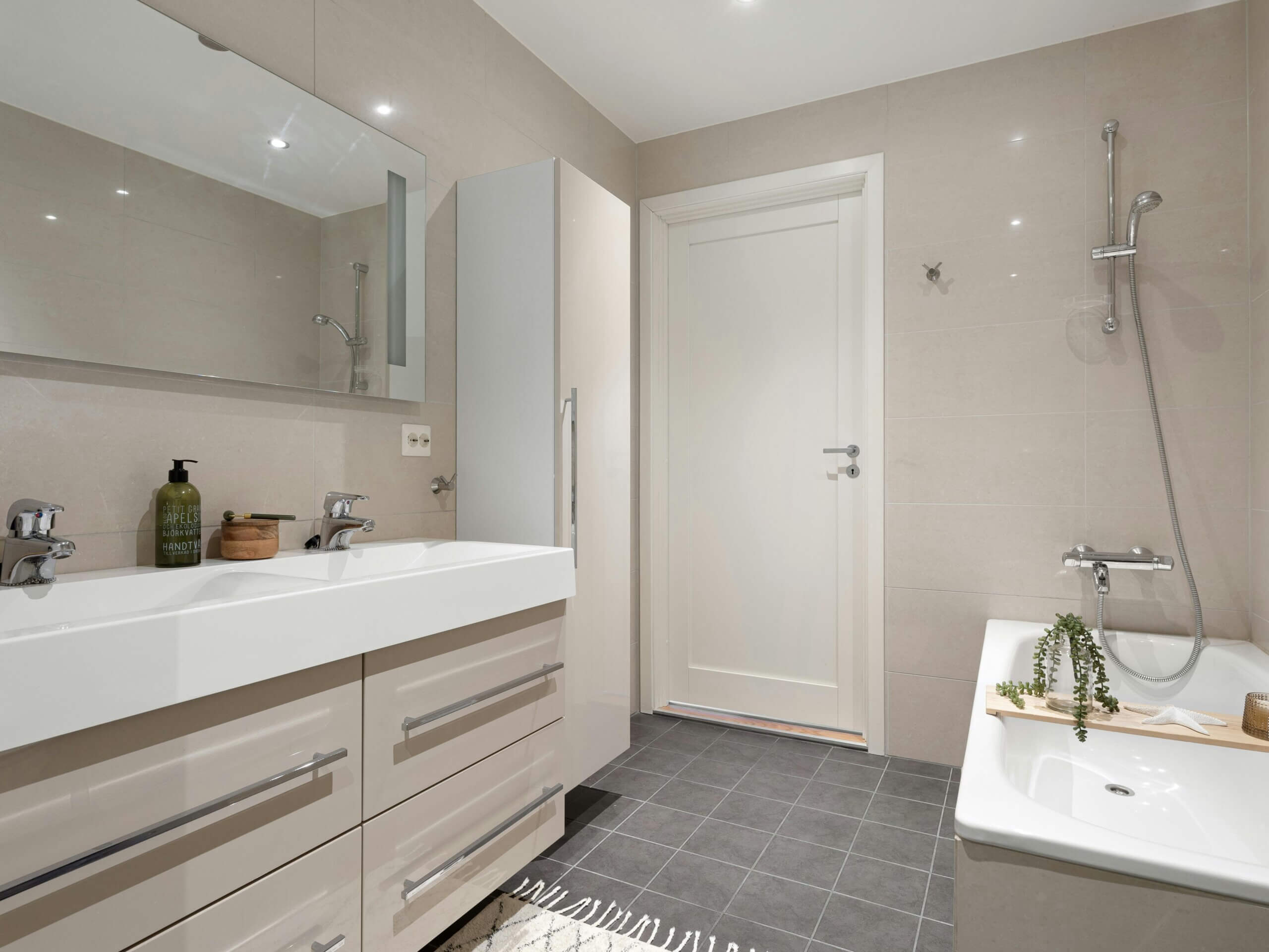 Smart Strategies for Saving on Your Bathroom Remodel