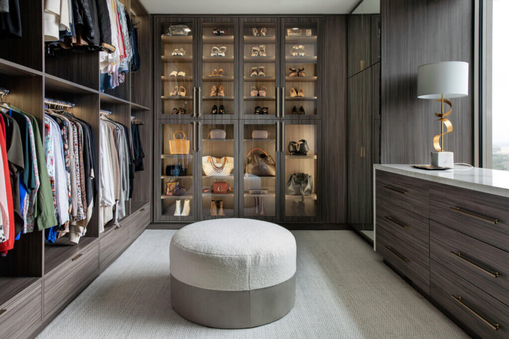 Elegant closet with contemporary design