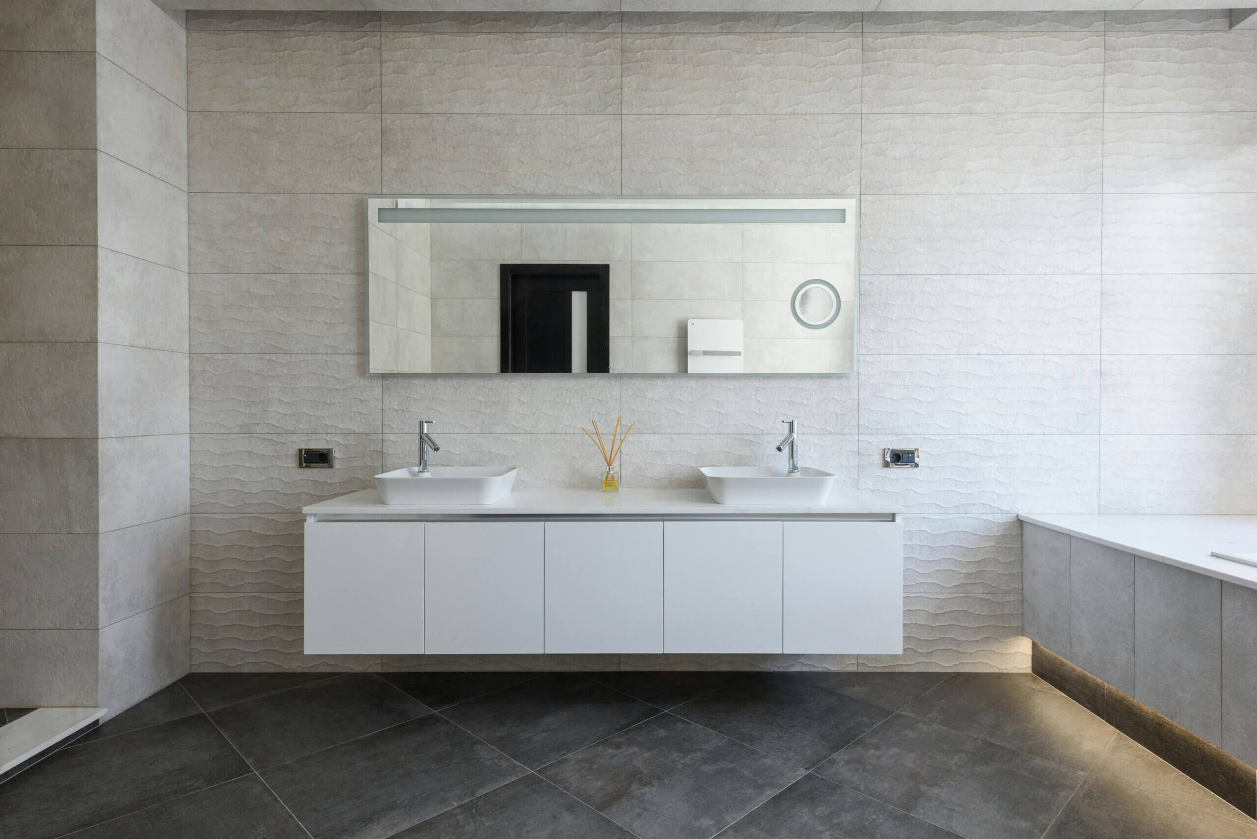 Space-Saving Custom Bathroom Vanity Designs To Consider